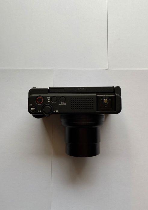 Sony ZV-1 Mark II + Flash — Como Novo