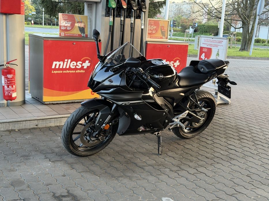 Yamaha R125 salonowe z polski bezwypadkowe  ok1400km  przebiegu