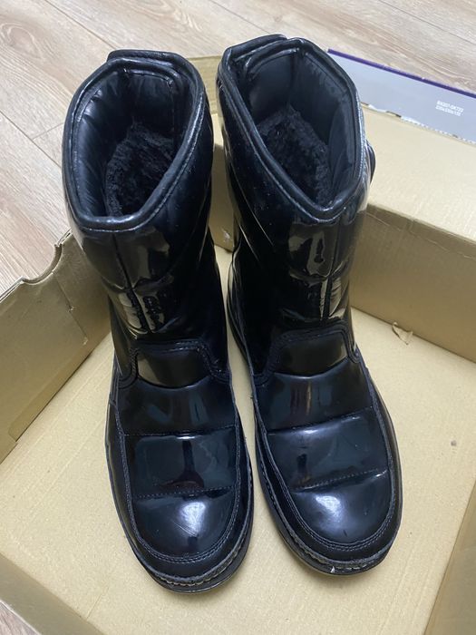 Чоботи Skechers оригінал. Стан гарний,