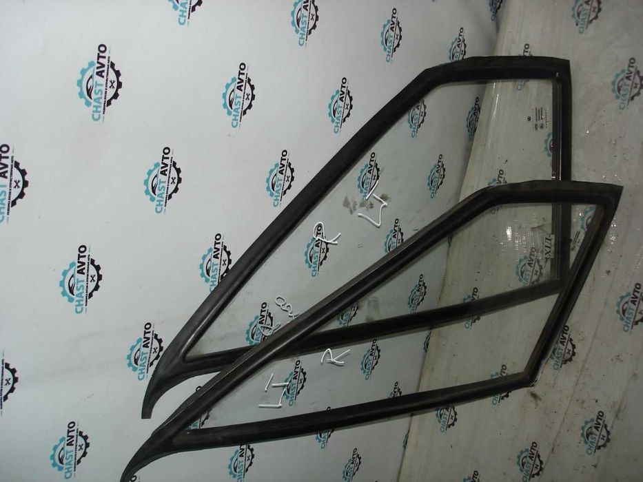 Стекло-уголок (форточка) Мерседес Спринтер 901-903 / Фольксваген 35
