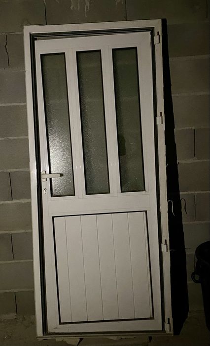 Porta pvc branca usada