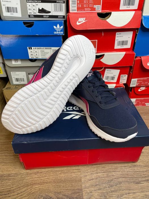 Жіночі кросівки Reebok, розмір 38,5.