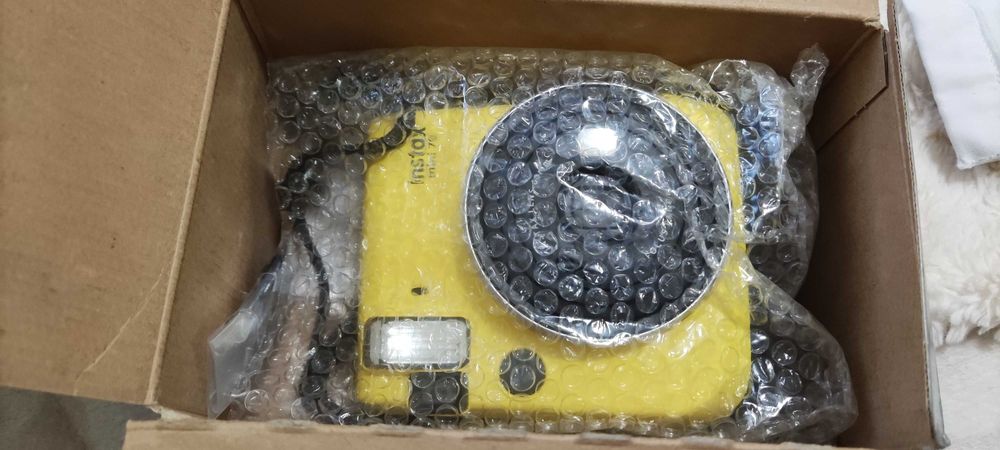 Máquina Fotográfica Instantânea FUJIFILM Instax Mini 70