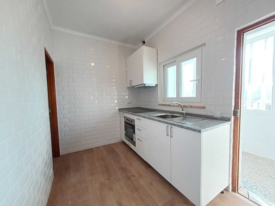 Apartamento T2 Renovado - Mira de Aire