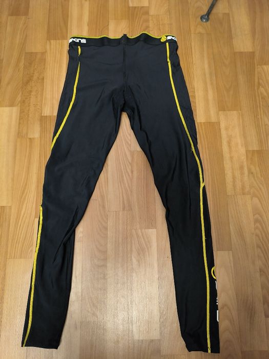 Компрессионные лосины, леггинсы тайтсы Skins размер M