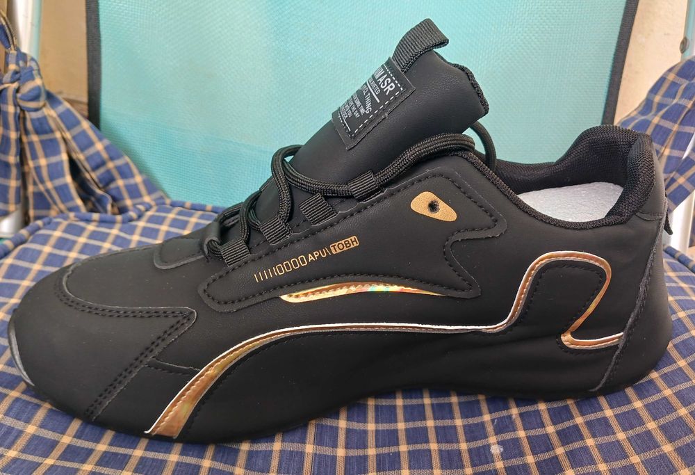 Tenis novos nr 44
