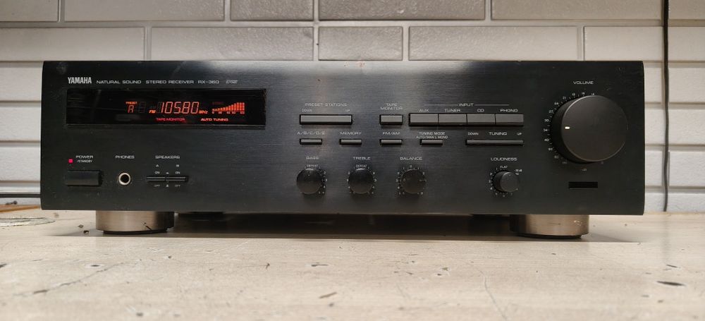 Amplituner Yamaha RX-360 RS.