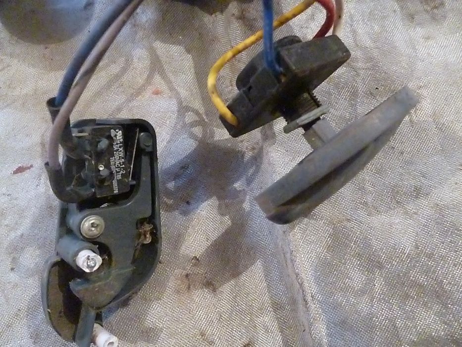 Кухонный комбаин SATURN ST1061/600W.(запчасти)