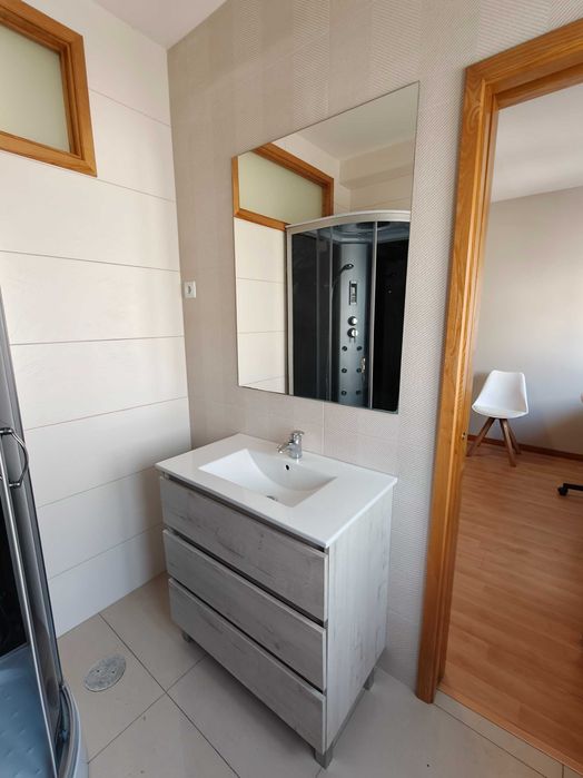 Quarto com WC Privado  perto das Universidades (Permite deslocação a pé)