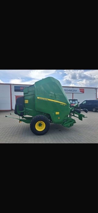 Prasa belująca pasowa John Deere V451 M