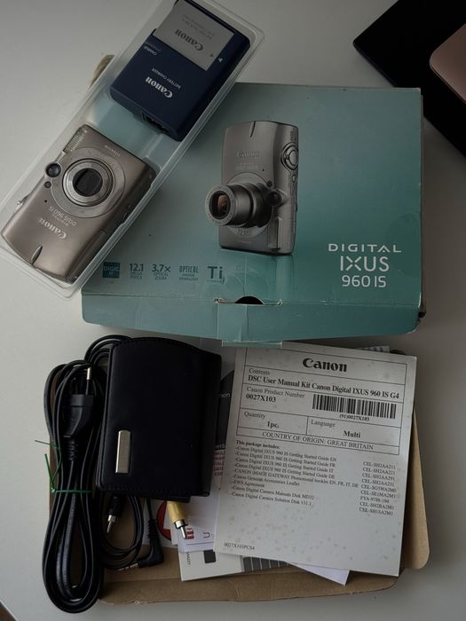 Цифровий фотоапарат Canon Digital IXUS 960 IS Titanium 12.1MP | Повний комплект | CCD | Made in Japan