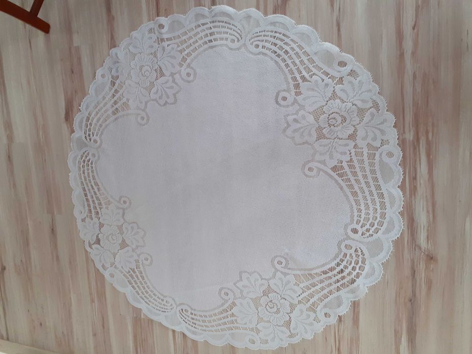 obrus koronkowy ażurowy okrągły  biały 120 cm