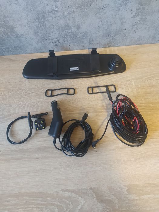 Lusterko wsteczne z kamerą cofania