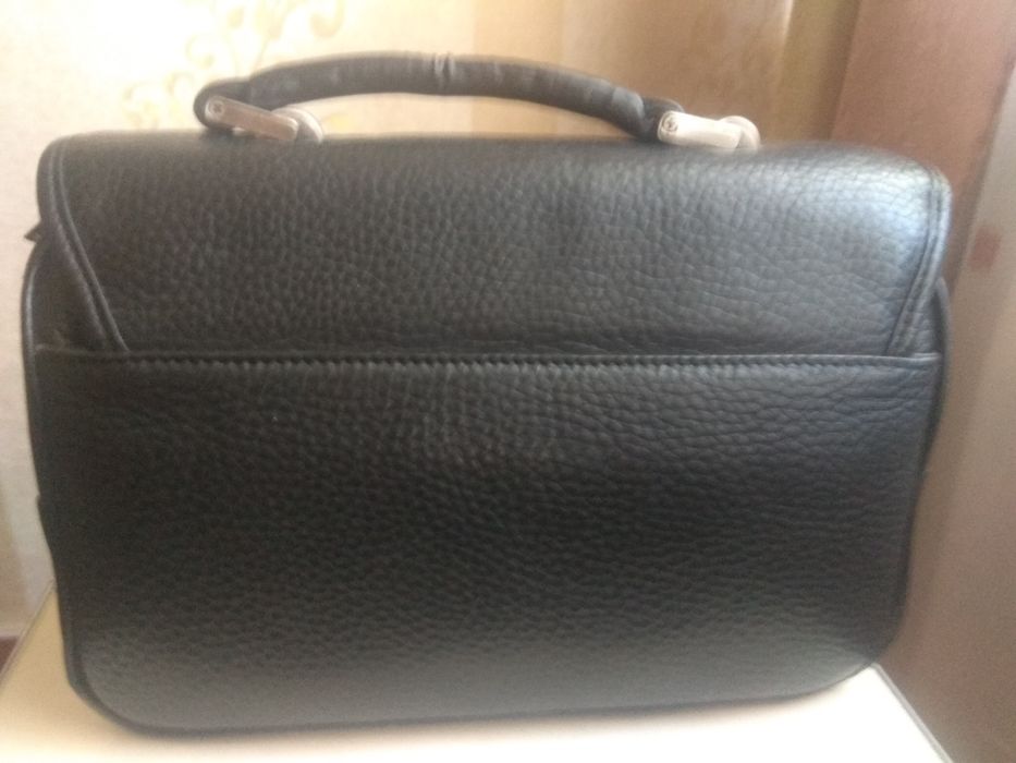 Барсетка с натуральной кожи, черная