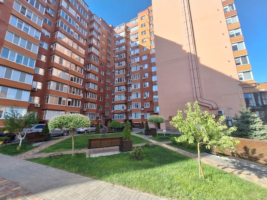 2ка, центр, Симфония 80кв. - 70000д. (і1