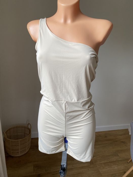 body bezowe pod sukienkę bezowa bielizna L xl