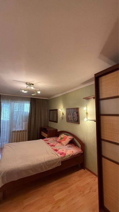 Продам квартиру на пр. Поля (Кірова) 3х кімнатна, ваучер