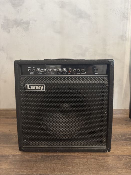 【希少品】　Laney RB9 Richter Bass 送料込み 希少品】 Laney RB9 Richter Bass 送料込み