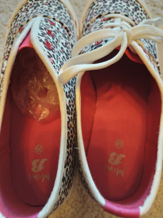 Новые   мокасины Bata