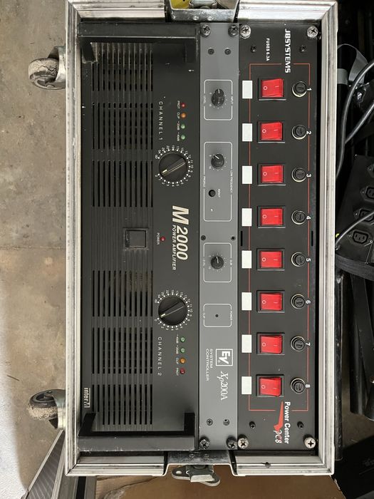 Amplificador + crossover + painel tomadas + rack