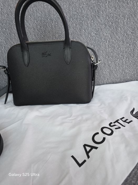 Сумка кожаная фирменная Lacoste