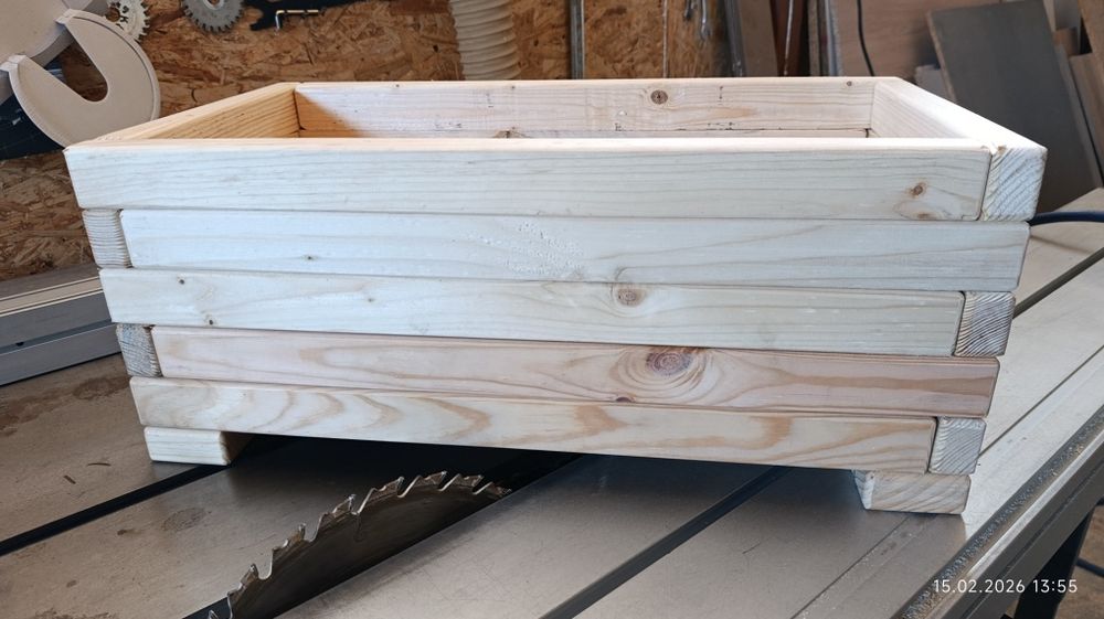 Donica ogrodowa z balików