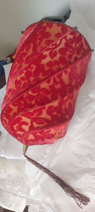 Abajur Candeeriro de teto em veludo devorê vermelho