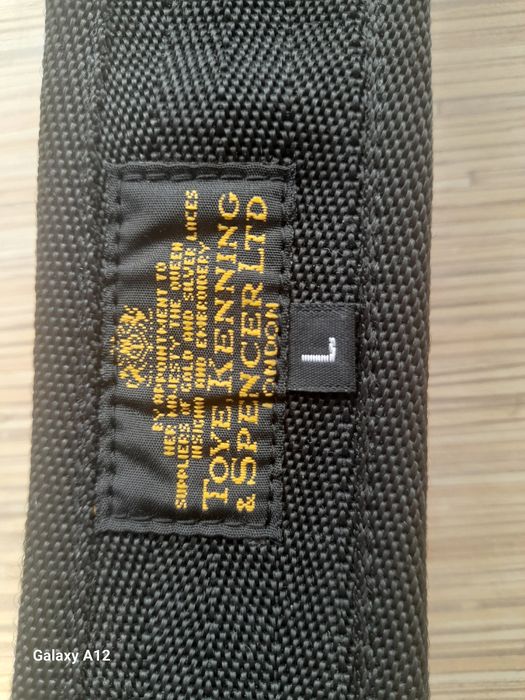 Pas brytyjskiej policji .