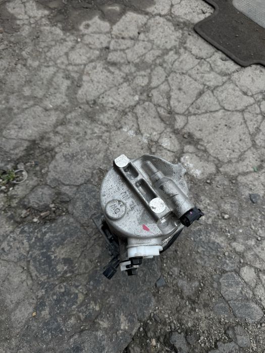 Компресор кондиціонера Hyundai Kona 2.0