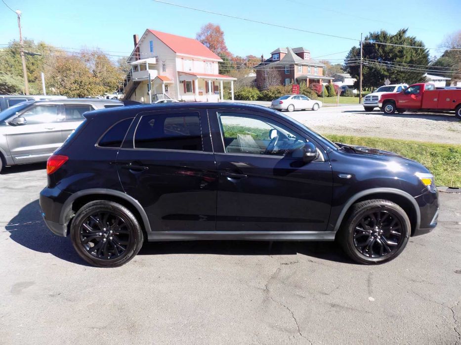 Mitsubishi Outlander      2018