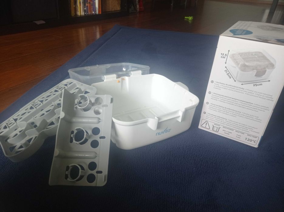 Esterilizador de biberões (no micro-ondas) - Nuvita