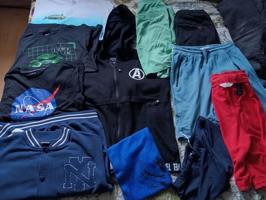 Zestaw kurtki zimowe plus spodnie bluzy i inne  170