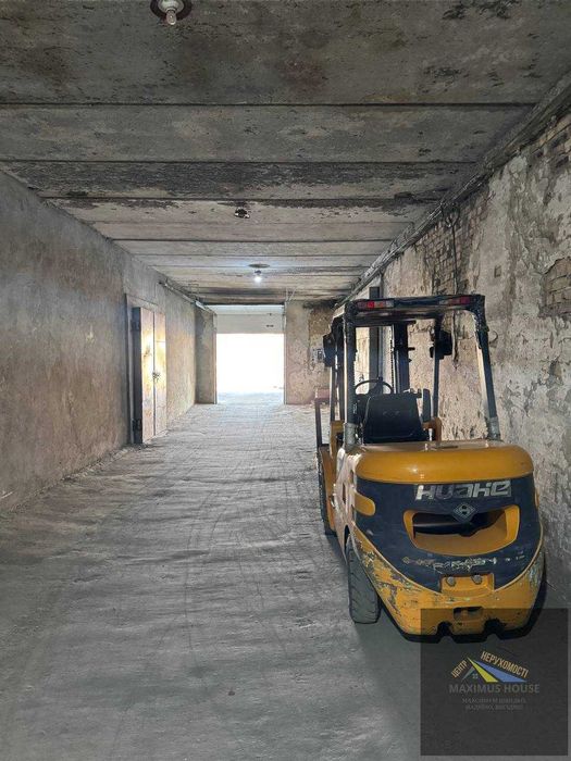 Cкладські приміщення, вул. Коломийська