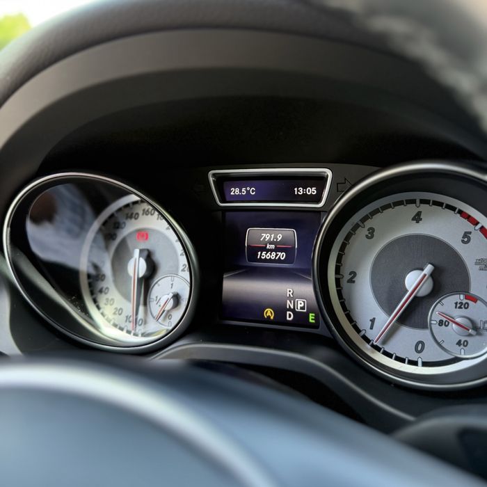 MERCEDES CLA 200d AUTO **DESDE 229€ MES**
