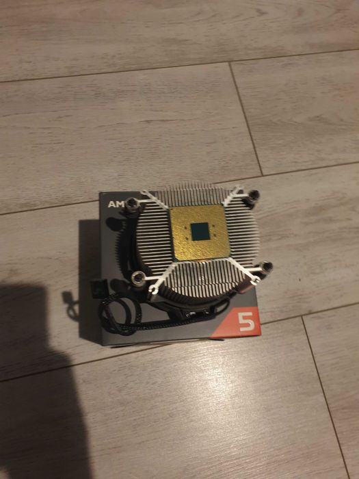 AMD Ryzen 5 1500X z chłodzeniem