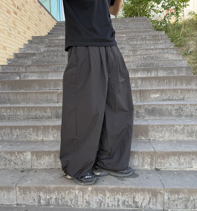 Широкі нейлонові штани парашути jaded type  parachute pants baggy беггі чорні нейлонові штани avantgarde gorpcore outdoor джейдед парашути горпкор