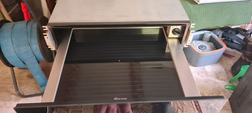 Підігрівач Neff модель HZWE140