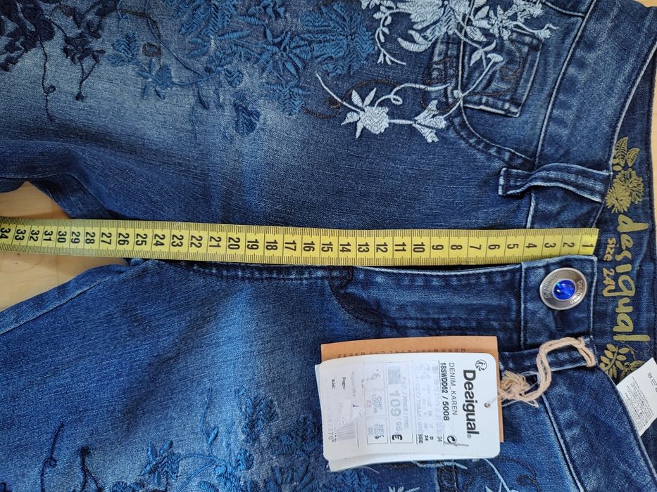 Nowe jeansy Desigual - r. 24 - XS/S