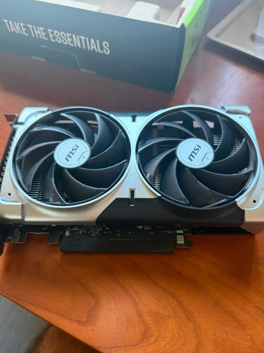 NVIDIA RTX 5060 8GB MSI Ventus 2X (Como Nova + Caixa)