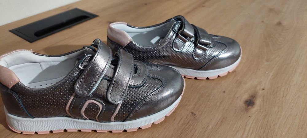 Кроссовки новые  Турция