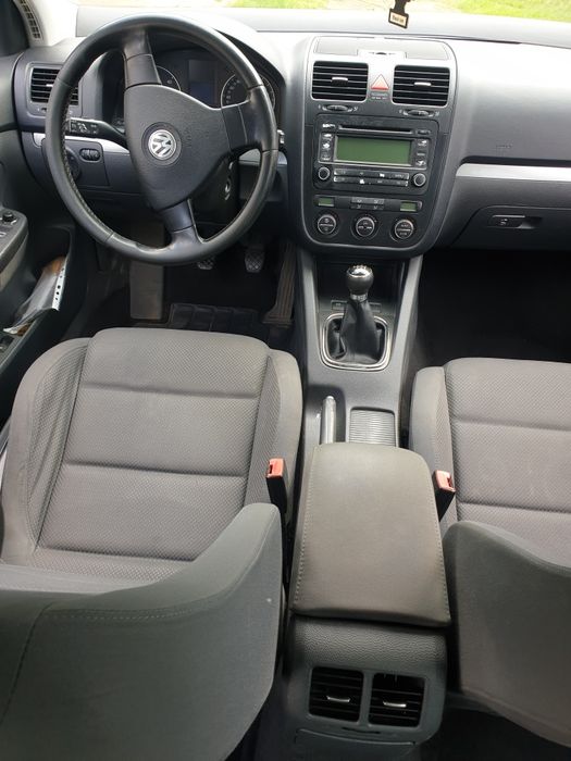 Volkswagen  Golf