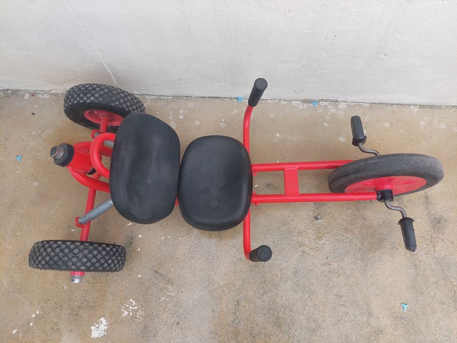 Triciclo criança como novo.