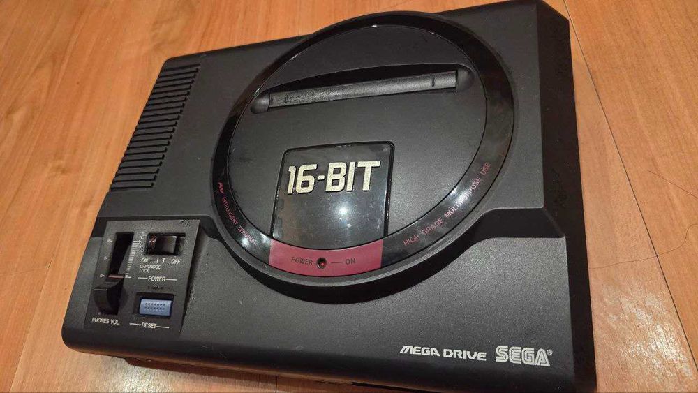 Ігрова приставка Sega Mega Drive з аудіочіпом Yamaha VA1