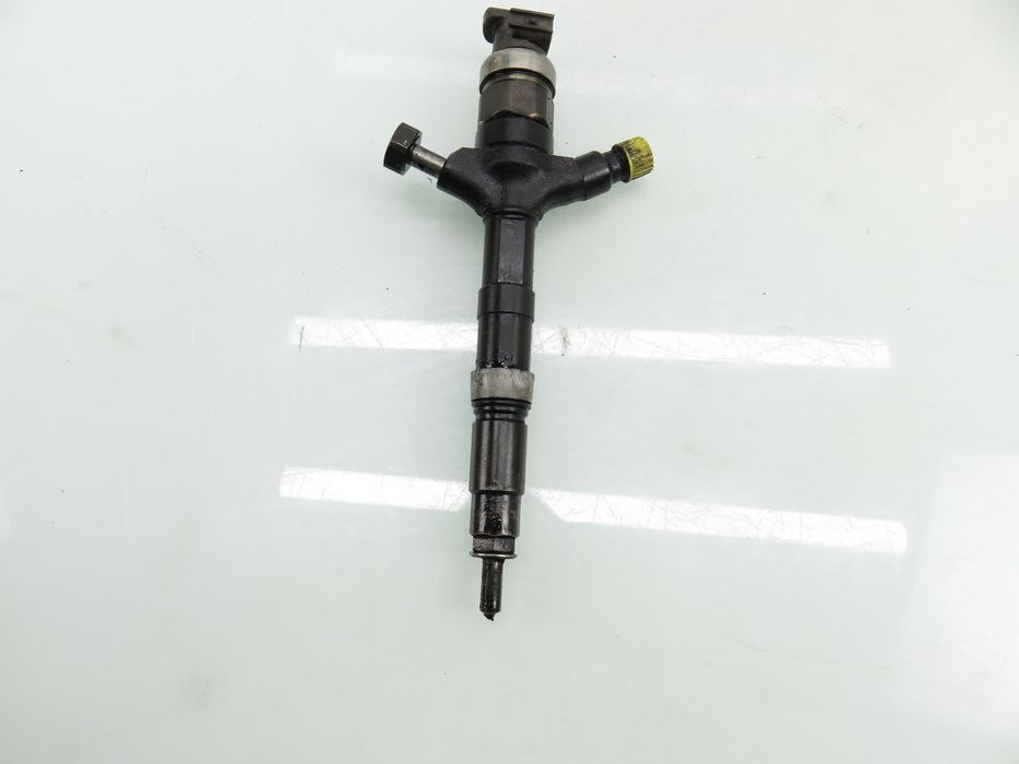 Wtryskiwacz Toyota Corolla Verso 2.0 D-4d - 236700g010