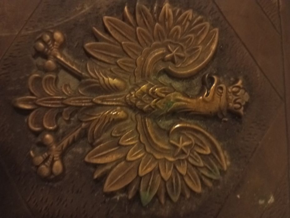 Szkatułka z brązu - 3 kg - z orłem w koronie