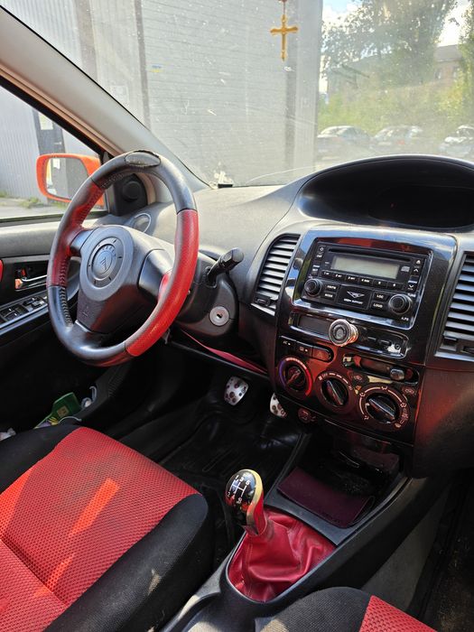 Geely MK Cross 2012