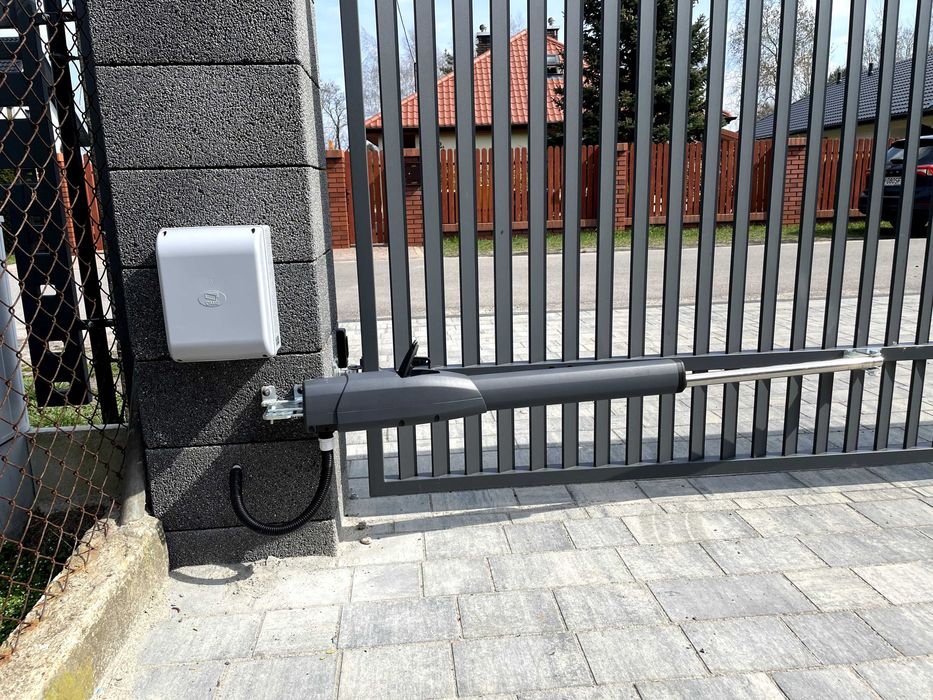 Napędy do bramy skrzydłowej CAME ATS 30 24VDC/230VAC - montaż