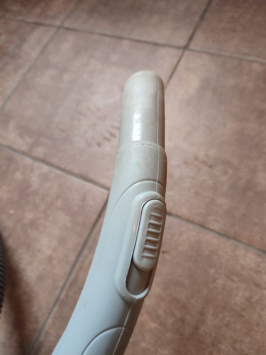 Wąż do odkurzacza.