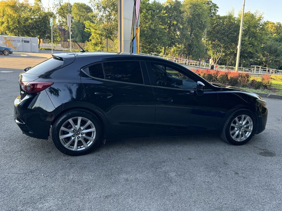 Продам Mazda 3 2017