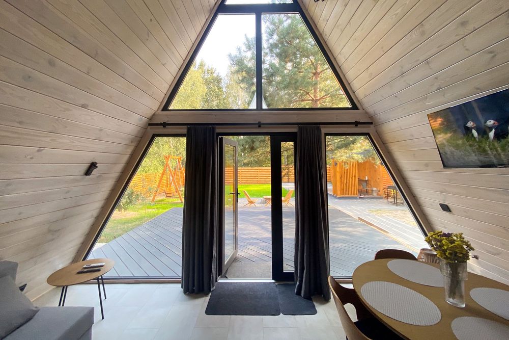 Оренда будинку з чаном, альтанкою, мангалом, кострищем, біля річки